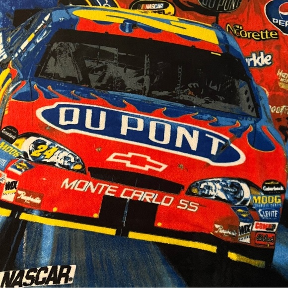 Jeff Gordon #24 NASCAR Dupont Monte Carlo SS Racing Plush Throw Blanket - Picture 2 of 3